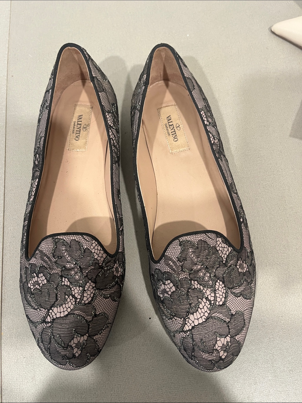 Valentino Size 10.5 Black Lace-Overlay Blush Underlay Flats